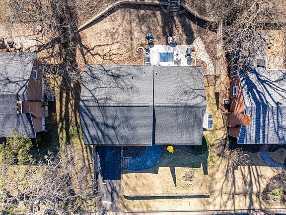 2nd image of 2864 Northview Dr SW