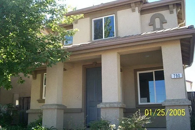 790 Greg Thatch Cir photo 1