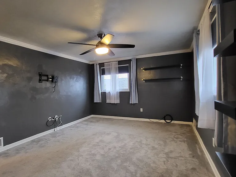 2128 Carolina Ave — Photo 7