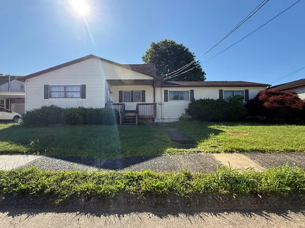 3904 3rd Ave, Vienna, WV 26105