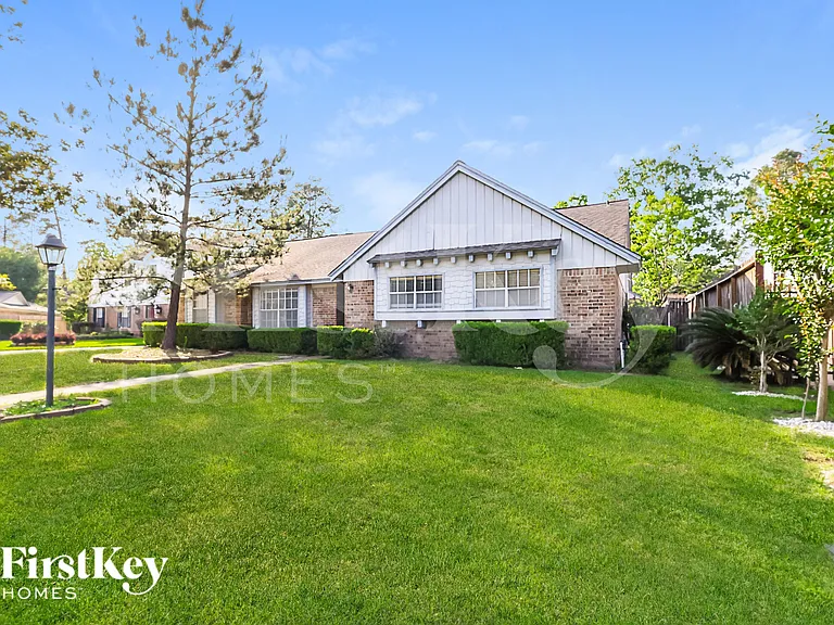 222 Magic Oaks Dr — Photo 2