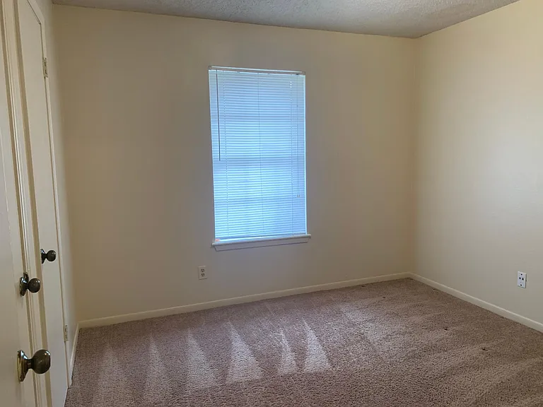 101 Willenberg St #7 — Photo 6