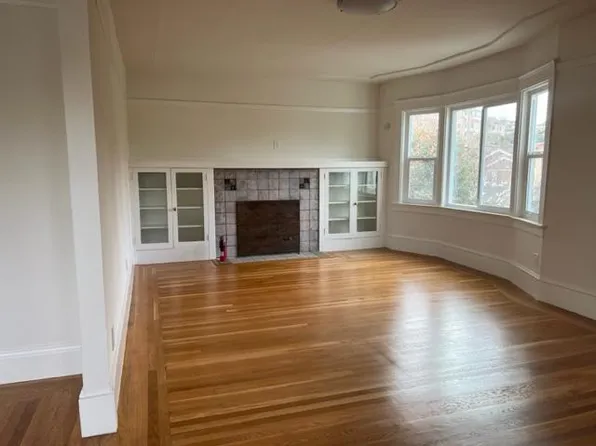 452 Valle Vista Ave, Oakland, CA 94610