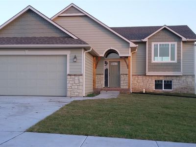 9931 Lavender Ln, Manhattan, KS, 66502