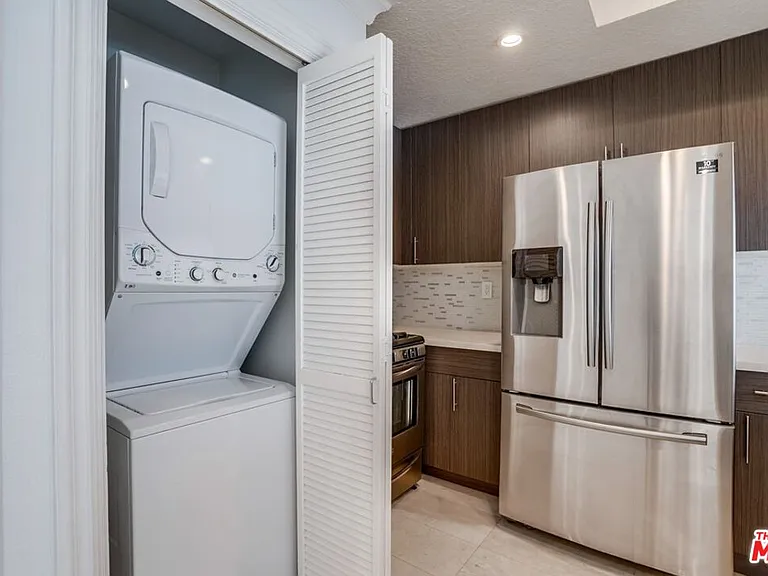1034 S Shenandoah St #2 — Photo 9