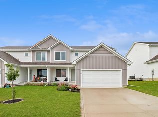 510 7th St NE, Mitchellville, IA 50169