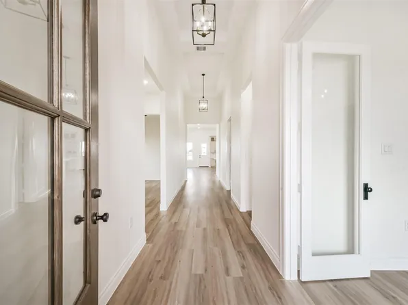 749 Wagon Wheel Trl, Angleton, TX 77515