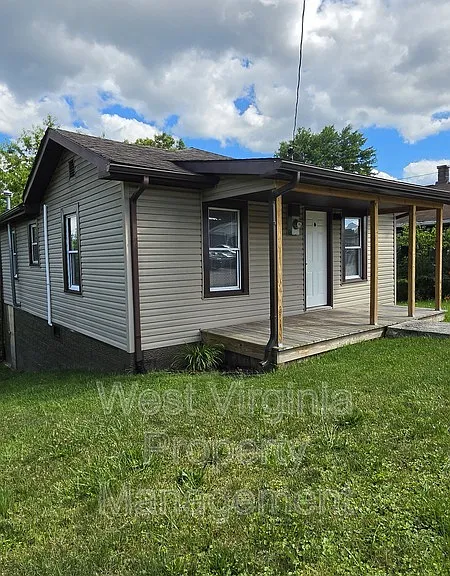 128 Dunn St — Photo 2