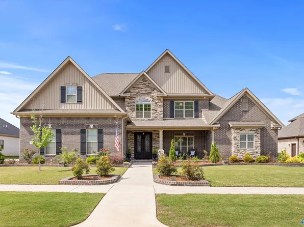 7532 Grayhawk Ct, Owens Cross Roads, AL 35763