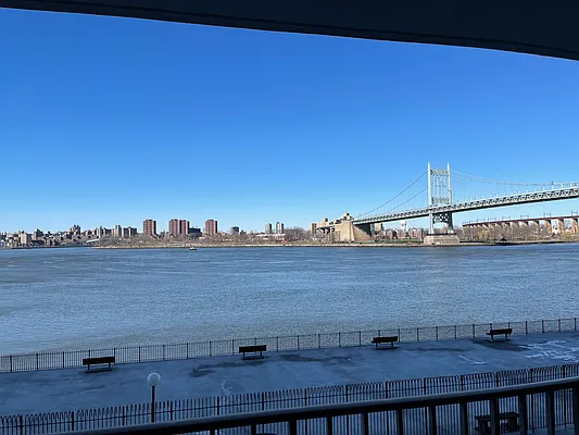 Rented by Compass | media 24