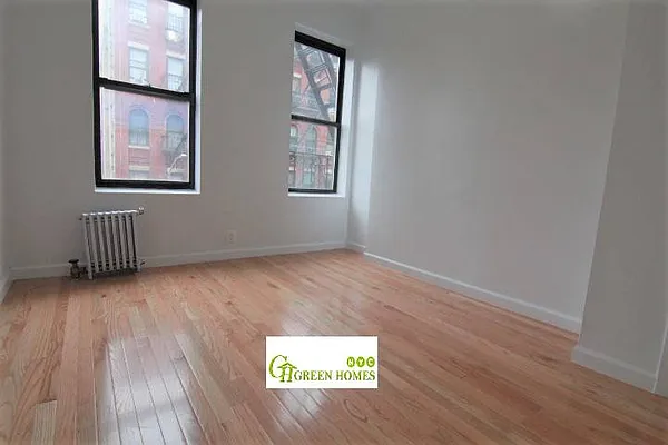 Rented by Green Home NY Realty LLC | media 4