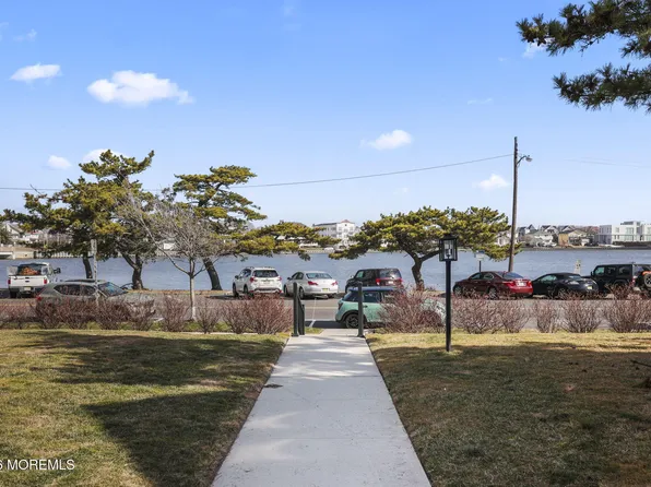 300 Deal Lake Drive #16, Asbury Park, NJ 07712