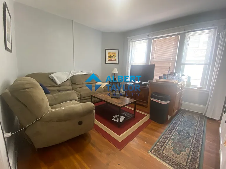 881 Huntington Ave #7 — Photo 2