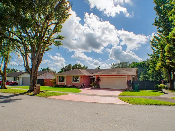 13490 SW 99th Ter, Miami, FL 33186