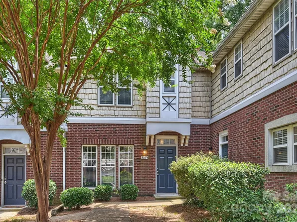 3074 Uxbridge Woods Ct, Charlotte, NC 28205