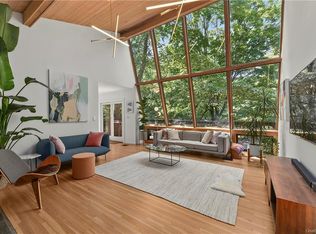 44 Rock Hill Rd, Bedford, NY 10506