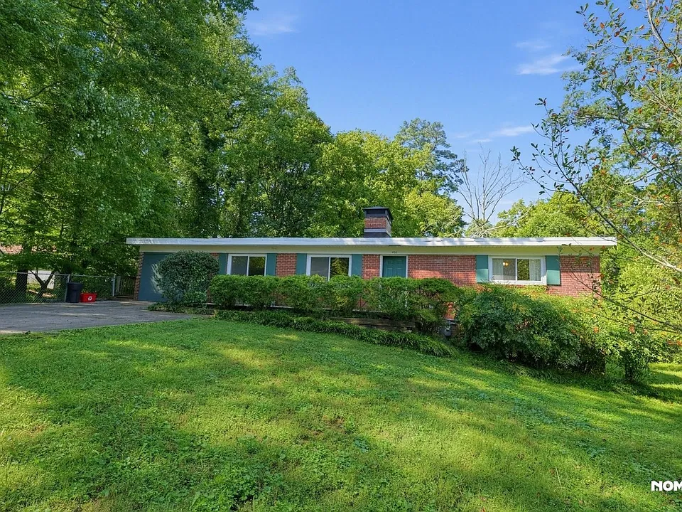 454 Superior Ave