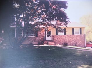 6716 Carroll Highlands Rd, Sykesville, MD 21784