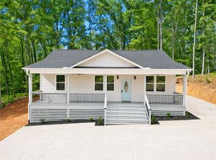 425 Tiger Ln, Westminster, SC 29693
