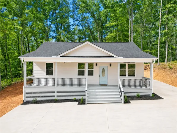 425 Tiger Ln, Westminster, SC 29693