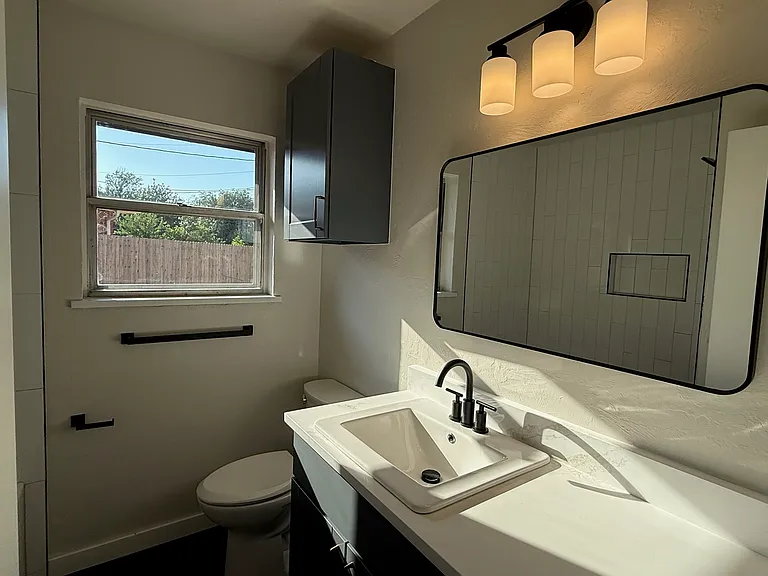 2209 Marshall Dr — Photo 44
