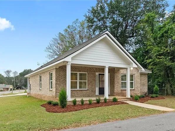 2402 Prince Ave, Tuscaloosa, AL 35401
