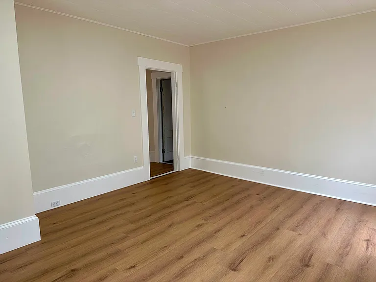 278 Auburn St #3 — Photo 11