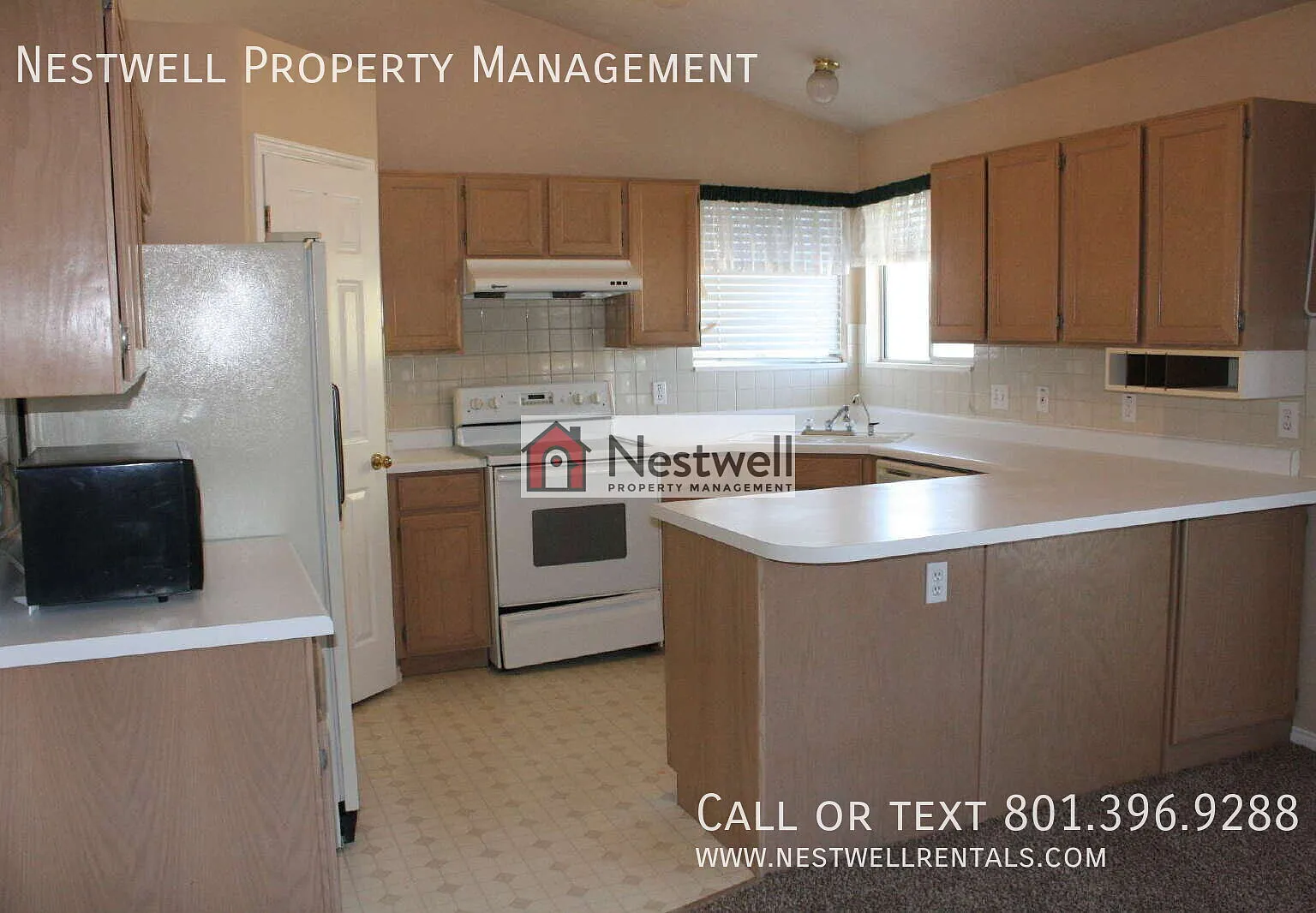 Fantastic 4-bed Home in West Valley City! — Photo 2