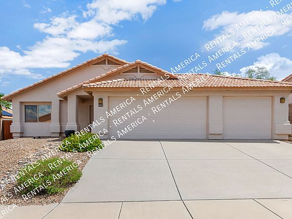 2nd image of 894 N Sugar Maple Pl