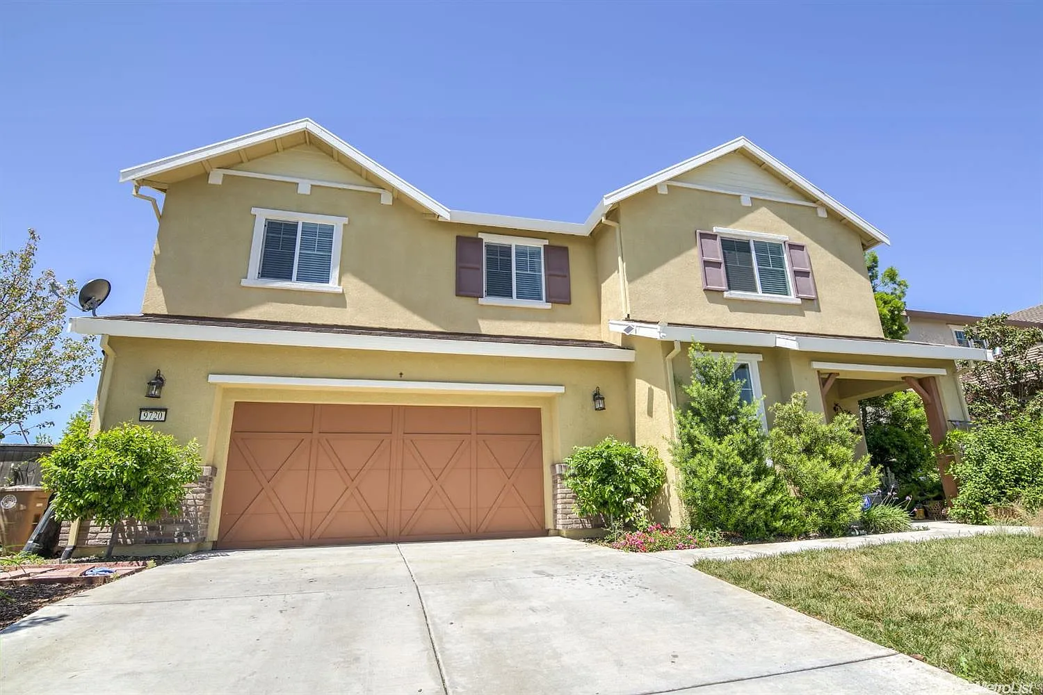 9720 Babylon Dr photo 1
