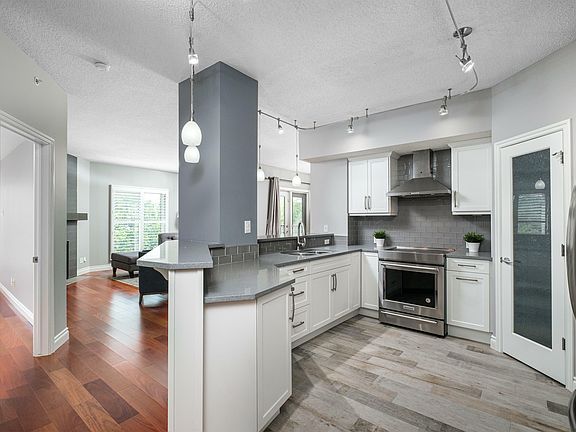 3rd image of 10108 125th St NW #508