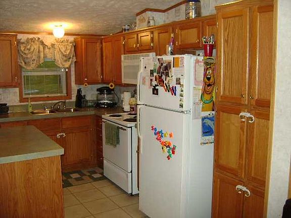 5th image of 715 N Barbara Dr