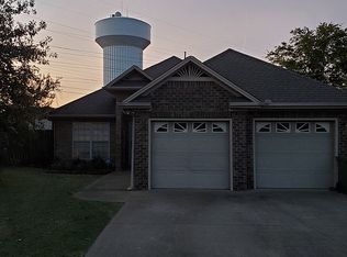 116 Fox Loop, Muscle Shoals, AL 35661