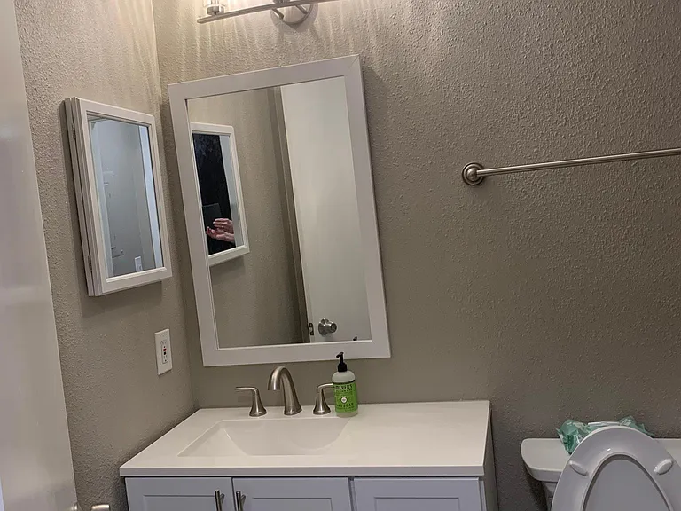 Guess Bathroom 1