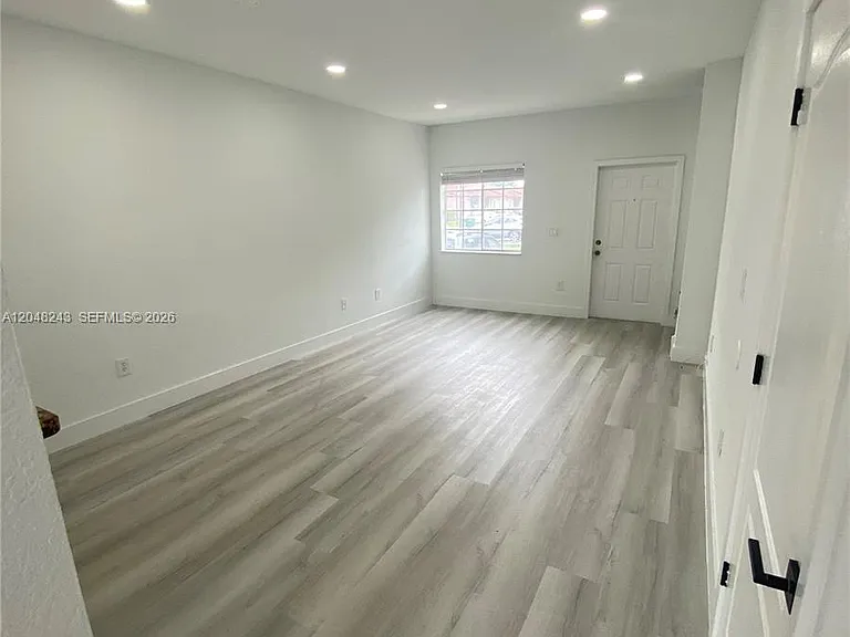 13765 SW 170th Ter #13765 — Photo 3