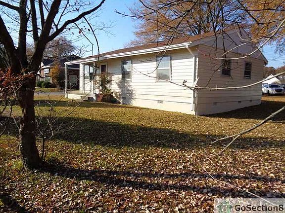 2nd image of 3215 Woodlawn St