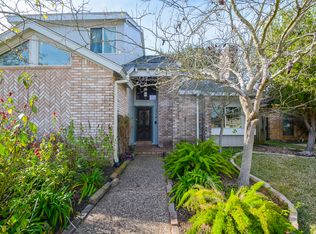 1714 Coles Farm Dr, Sugar Land, TX 77478