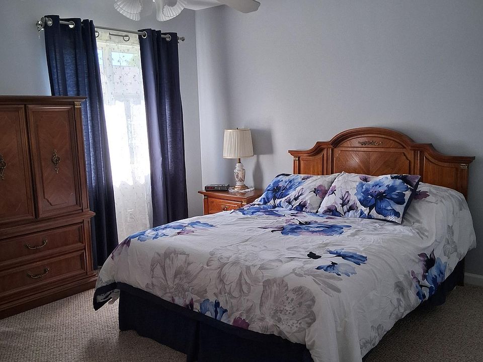 251 Ontario Ln, photo 11