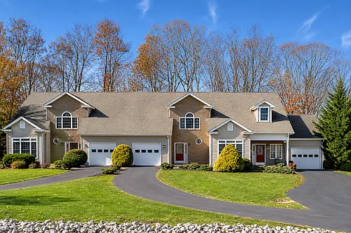2546 Blossom Trl E Photo 1 2546 Blossom Trl E Photo 1