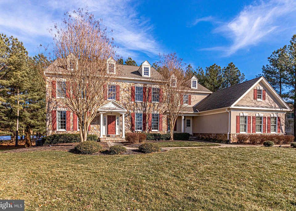 1st image of 15043 Medinah Ct