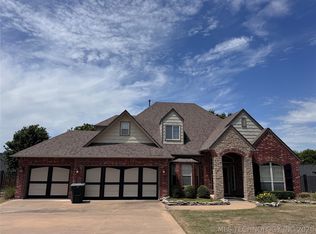 810 S Tallchief Ave, Skiatook, OK 74070