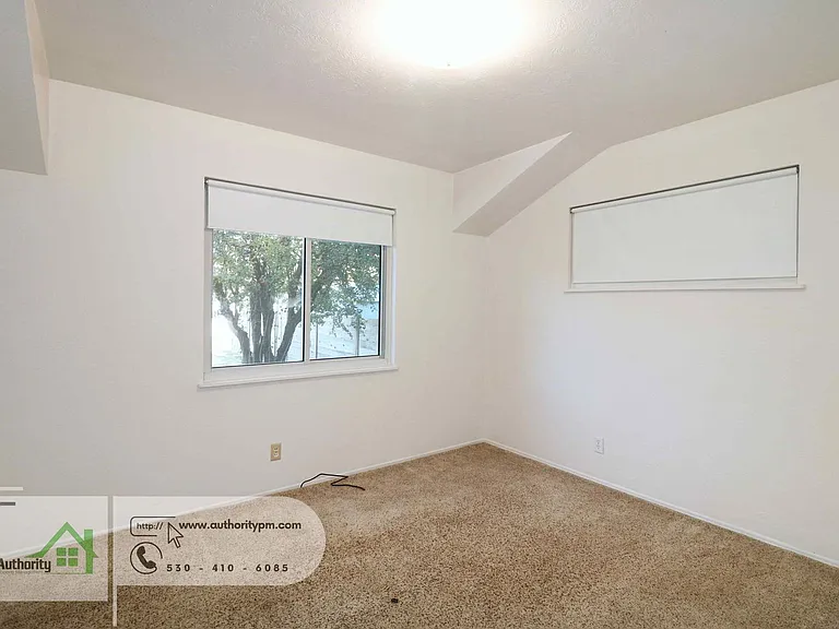 2202 Canal Dr — Photo 12