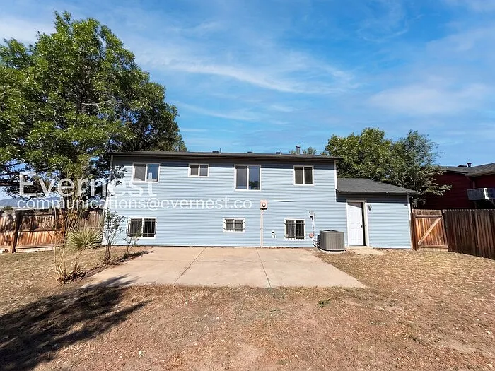 4096 Colony Hills Cir — Photo 24