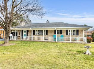 232 Stonewall Dr, Waynesboro, VA 22980