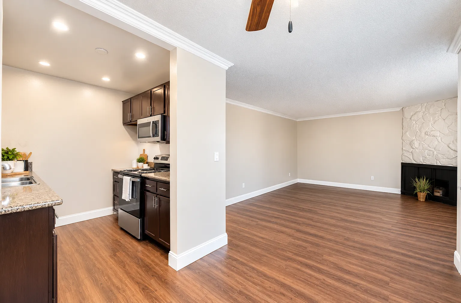 Park Broadway Apartments — Photo 2