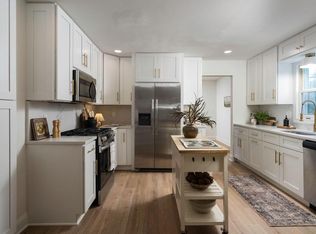 N84W18223 Menomonee Ave, Menomonee Falls, WI