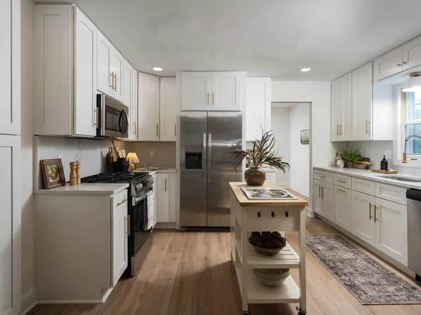 N84W18223 Menomonee AVENUE, Menomonee Falls, WI 53051