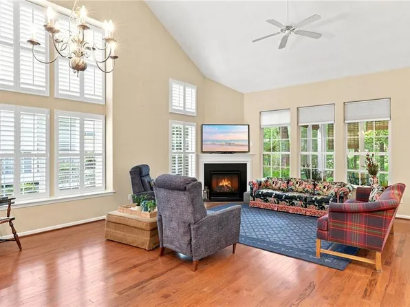 5420 Paperwhite Ln, Virginia Beach, VA 23455