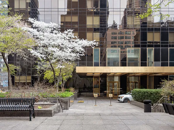 845 United Nations Plaza image 13 of 13