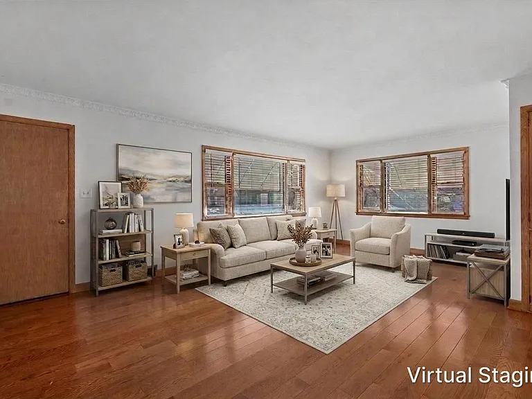 8748 Parkview Ct #8748 — Photo 2